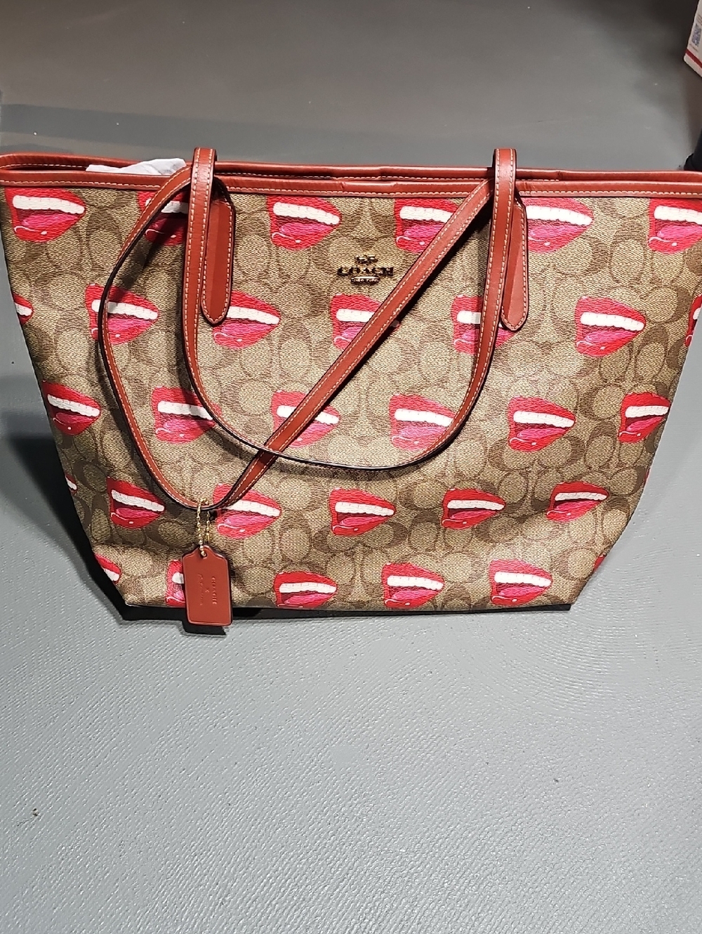 Coach ×Tom Wesselmann City Tote In Signature Canvas With Lip Print Design NWOT